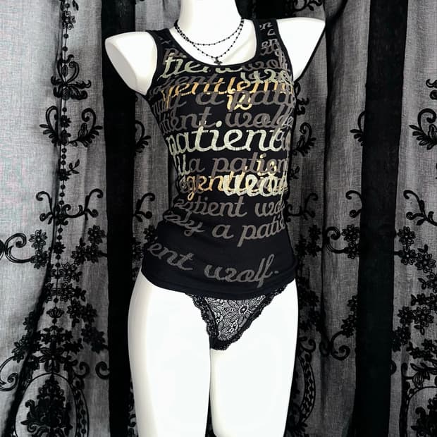 black letter print sleeveless