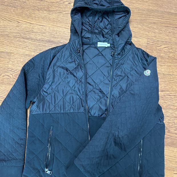 정품 몽클레어 후드 집업패딩 퀄팅자켓