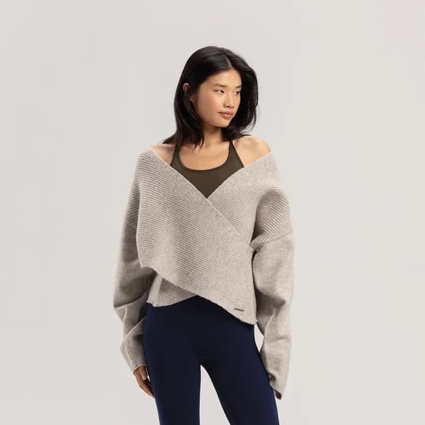 부디 무드라 크로스 풀오버 베이지