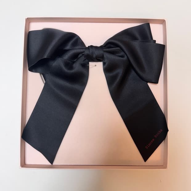 H&M시몬로샤 블랙리본 브로치
