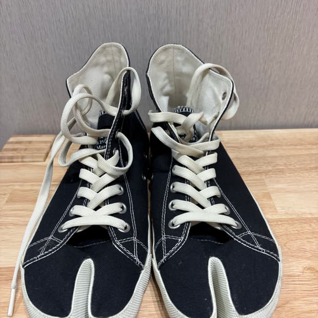 (풀박) 메종 마르지엘라 타비 하이탑 블랙 260팝니다.