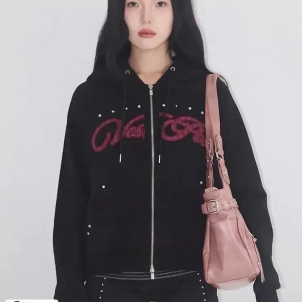 일리고 체크 아플리케 후드 집업 블랙 s