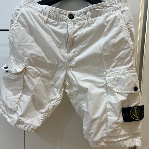 스톤아일랜드 연베이지 반바지 33-34