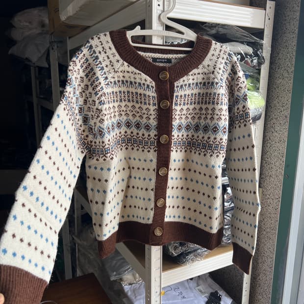 여성 니트 가디건