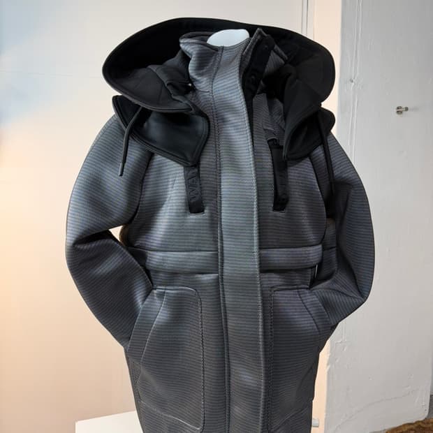 알렉산더 왕 x H&M 코트 