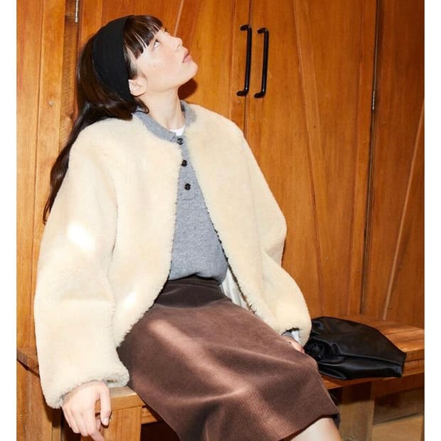 디애퍼처 Furry Jacket - Beige