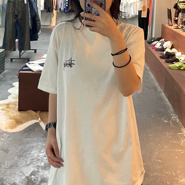 스투시 빅로고 화이트 반팔티 H45