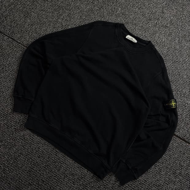 스톤아일랜드 와펜 블랙 가먼트 다이드 스웻 셔츠 1847