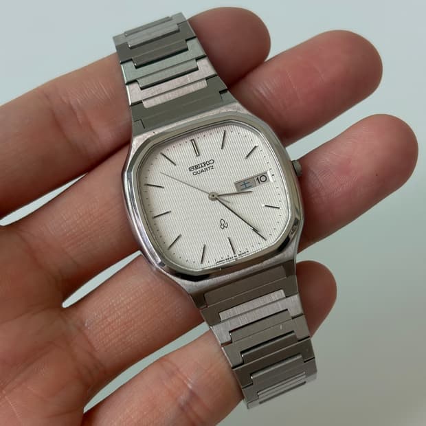 1980s Seagull Stripe Dial Square Quartz