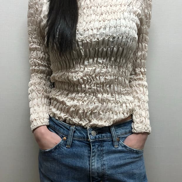 빈티지 아이보리 볼륨 텍스처 탑