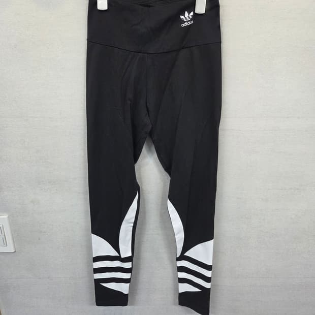 아디다스 빅트레포일 라지 로고 레깅스 xs