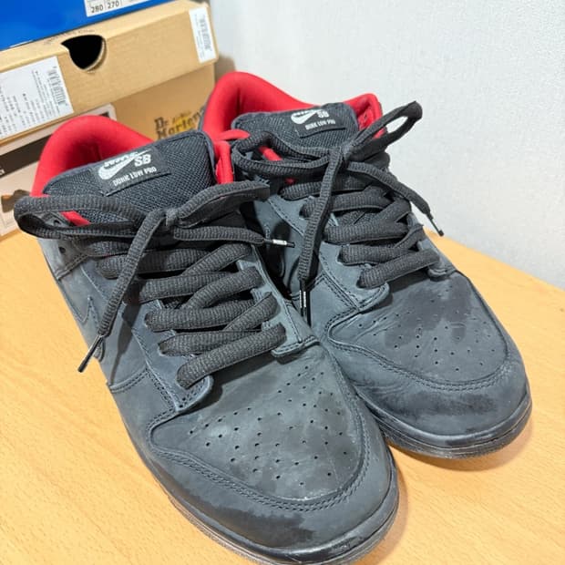 나이키 x 슈프림 SB 덩크 로우 블랙