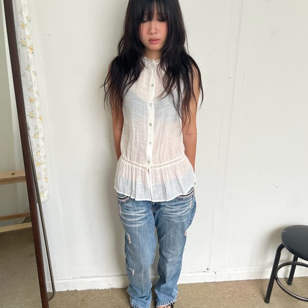 lace sleeveless