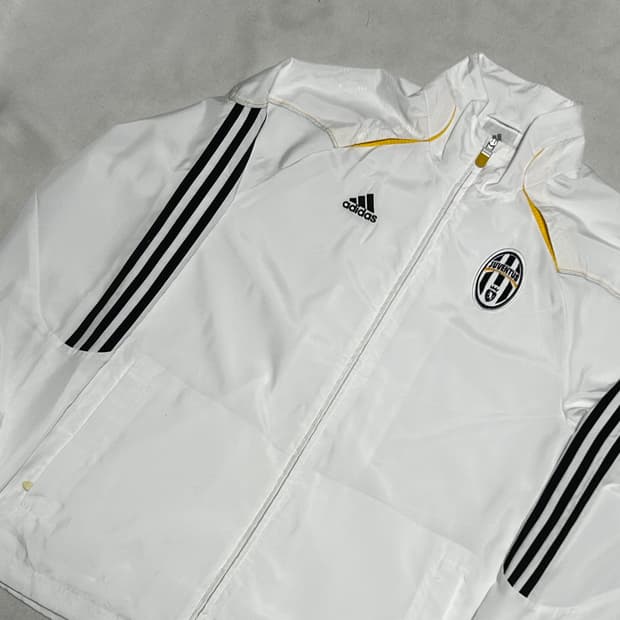 95 아디다스 유벤투스 화이트 바람막이 
