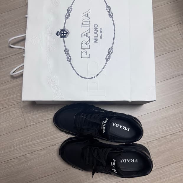 프라다 남성 280사이즈