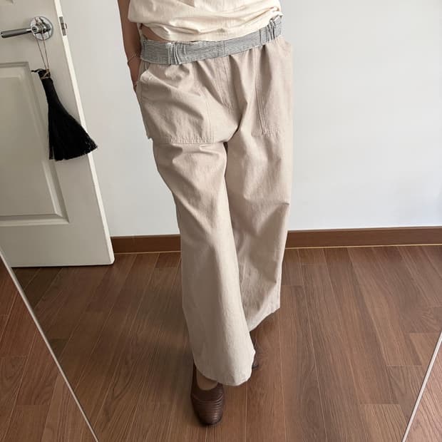 easy-fit wide-leg pants