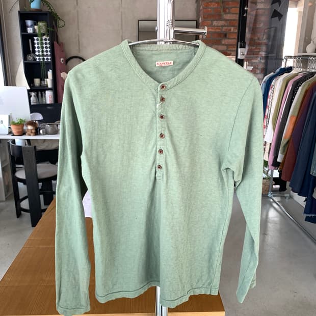 Kapital 캐피탈 헨리넥 롱 슬리브