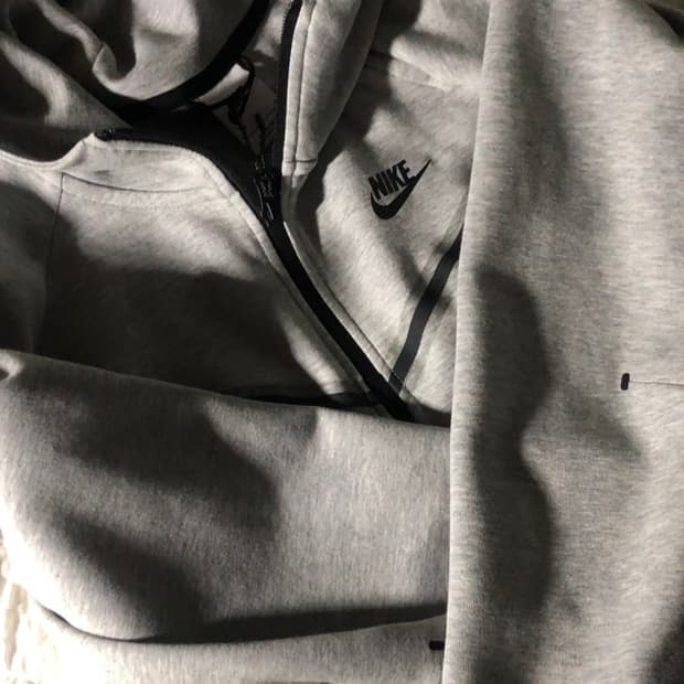 나이키 테크팩 후드집업 판매