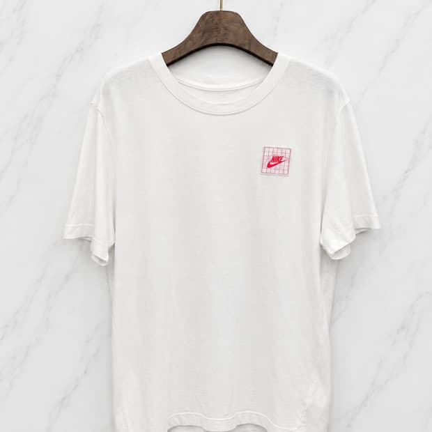 L,100)) NIKE 나이키 반팔티셔츠 ! 뒷면 짱 예뻐요~