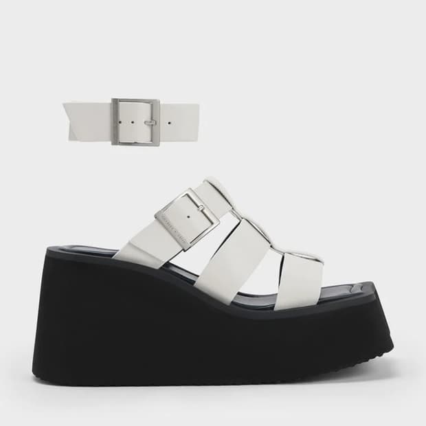 찰스앤키스 한소희 리사 플랫폼 글레디에이터 샌들 - 화이트