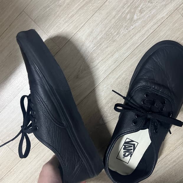 반스 어센틱 레더