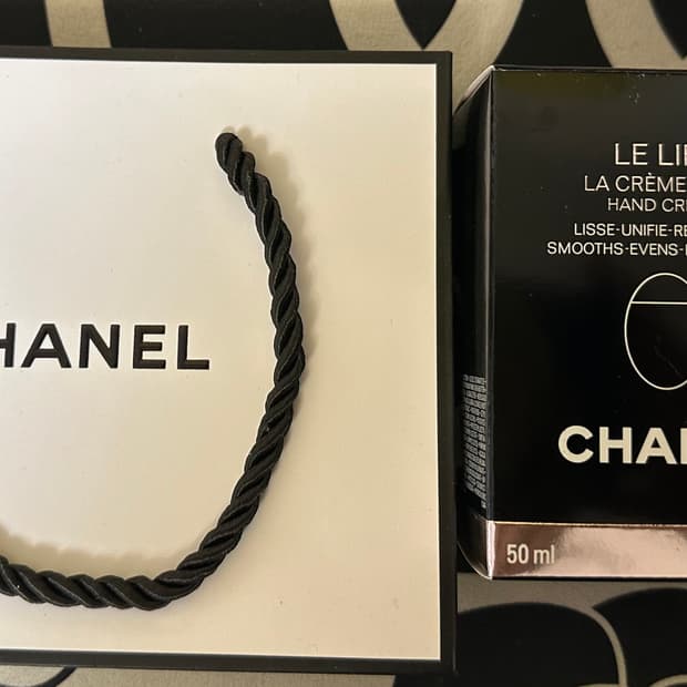 샤넬 르 리프트 핸드크림 50ml + 쇼핑백