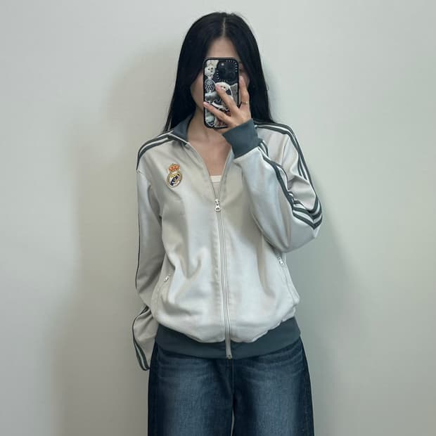 아디다스 레알마드리드 화이트 그레이 져지