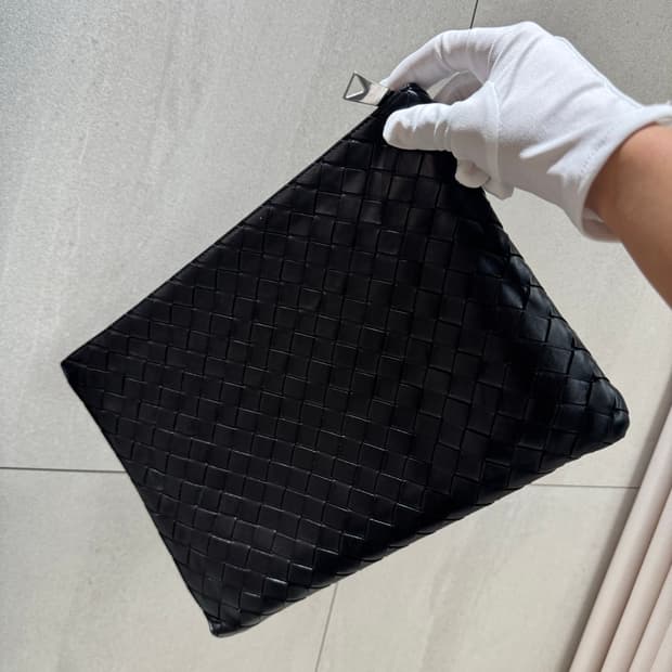 (정품/백화점판) 보테가베네타 클래식 하프 클러치