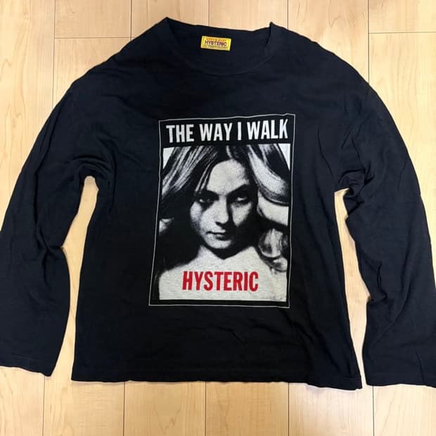 히스테릭 글래머 The Way I Walk 롱슬리브 티셔츠