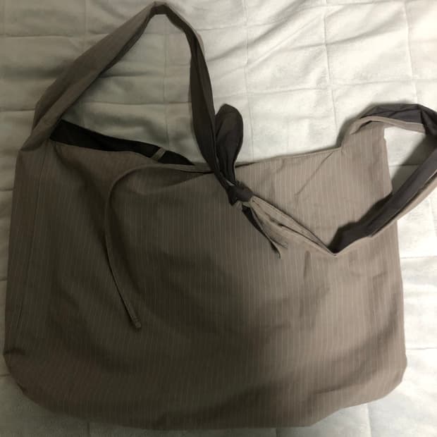 아모멘토 숄더백