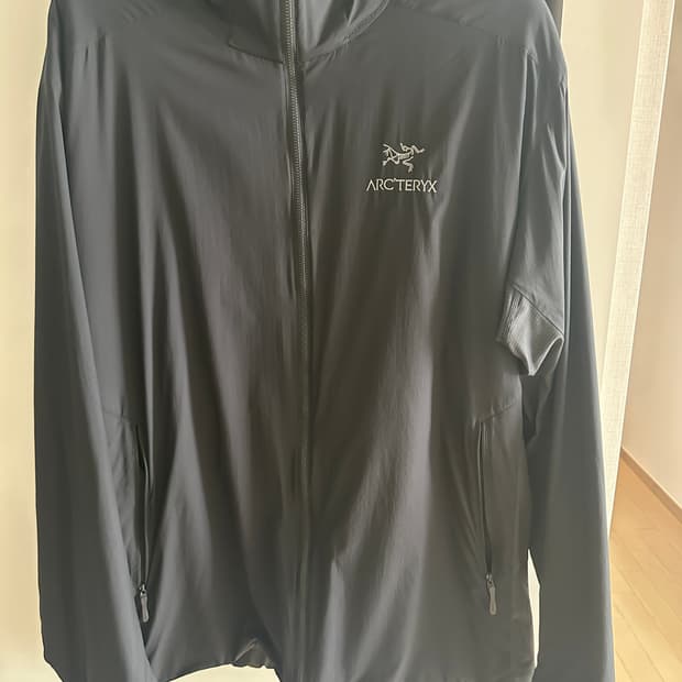 아크테릭스 아톰 sl 후디 블랙