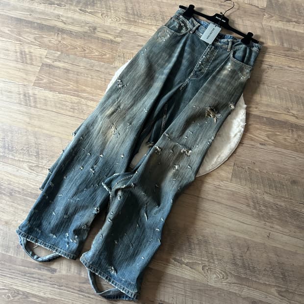 발렌시아가 슈퍼 디스트로이드 데님팬츠