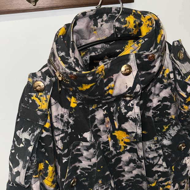 Vivienne westwood프린트 금장버튼 하프 자켓 40 