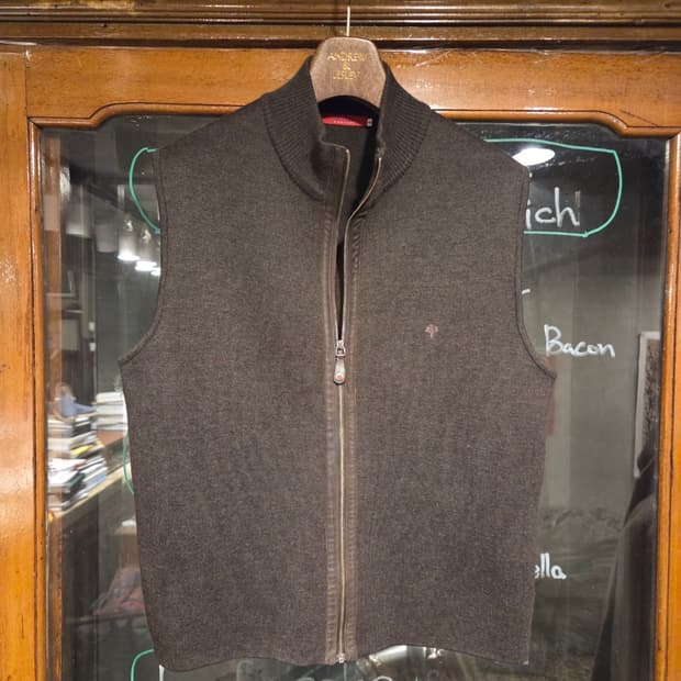 빨질레리 짚업베스트