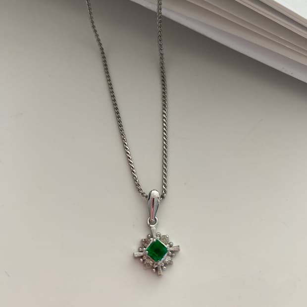 에메랄드그린 큐빅 롱 목걸이