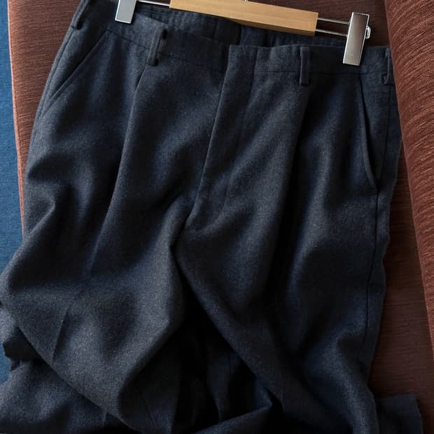 2 pleats wool flannel slacks