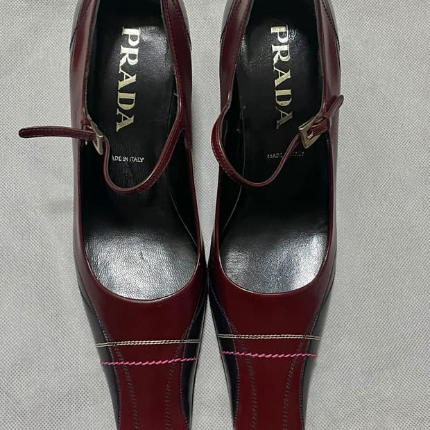 프라다 펌프스 스퀘어토