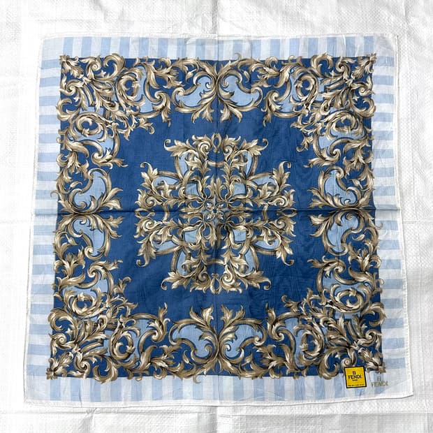 펜디 팬디 코튼 그래픽 프린팅 쁘띠 스카프 손수건 정품 새상품