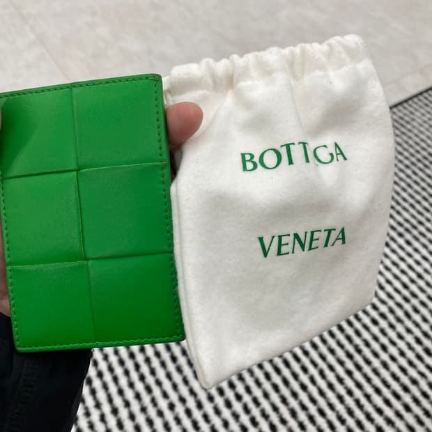 보테가 베네타 그린 카드지갑