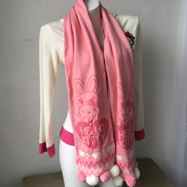 hello kitty muffler