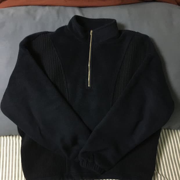 HGBB STUDIO 반집업 맨투맨