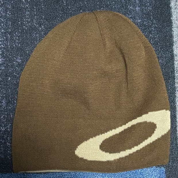 오클리 리버서블 비니