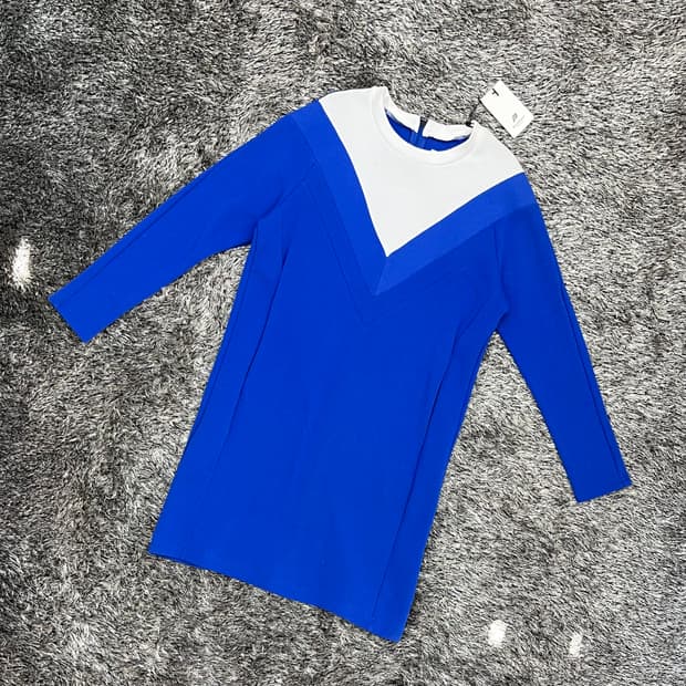 (새)빈폴스포츠 블루 브이 컬러 블록 원피스 (95)