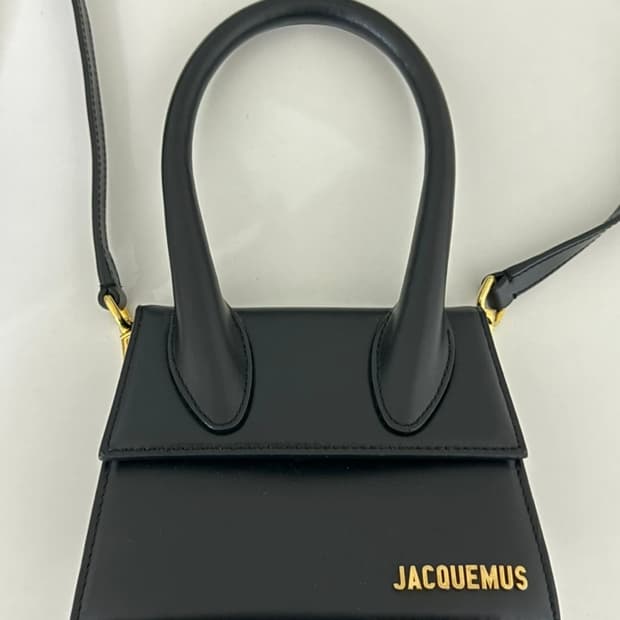 자크뮈스 르 치키토 모옌 레더백