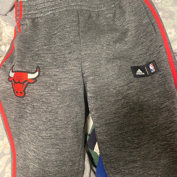 아디다스 시카고 불스 트레이닝 바지 그레이