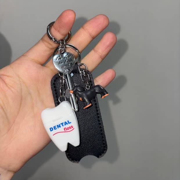 Teeth keyring