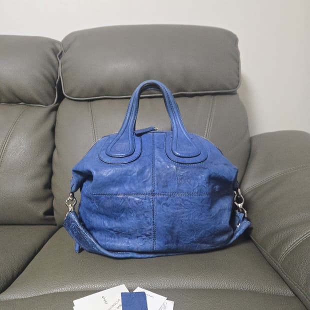 지방시 나이팅게일 로얄블루 2웨이백 미디움