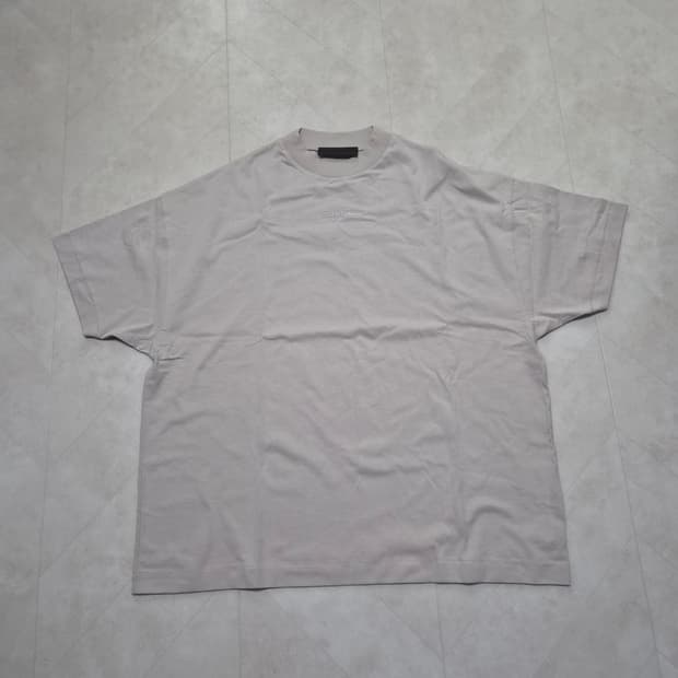 Fear of god silver clou 반팔