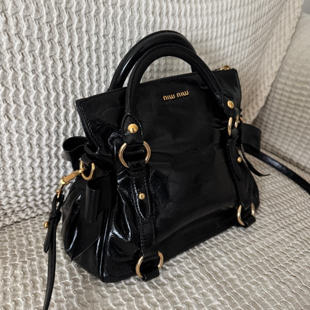 미우미우 비텔로 럭스 보우 미니 사첼백
