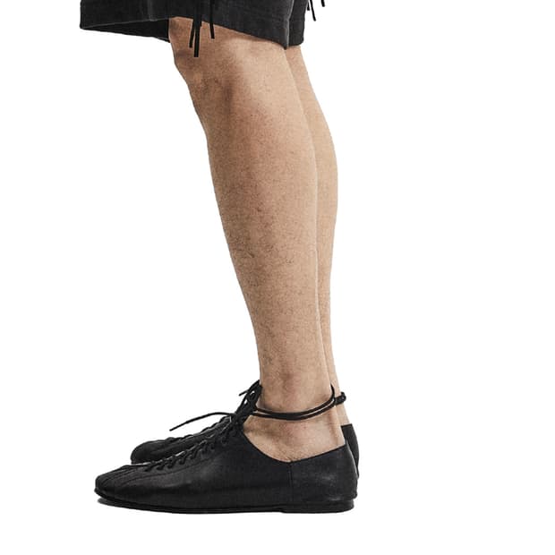 HEROES of HISTORY 히어로즈 라운드 토 레이스업 플랫 슈즈